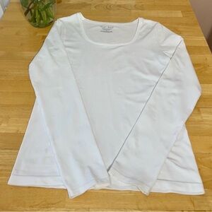 WHBM Fitted White Scoop Neck Tee Size M